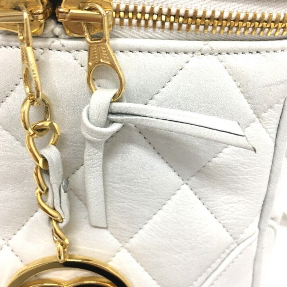 CHANEL CC charm Matelasse Vanity Shoulder Bag Lambskin Leather White/GoldHard - Picture 7 of 16